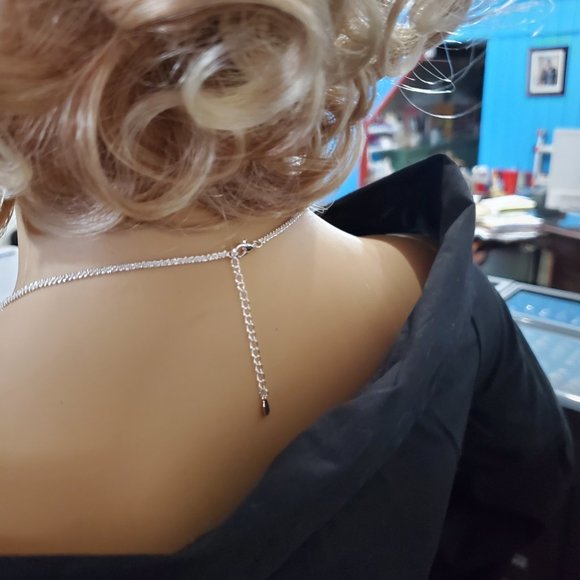 925 Silver Sparkling Clavicle Choker Length Necklace - Picture 7 of 12